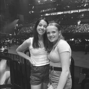 Meet your Posher, Mady